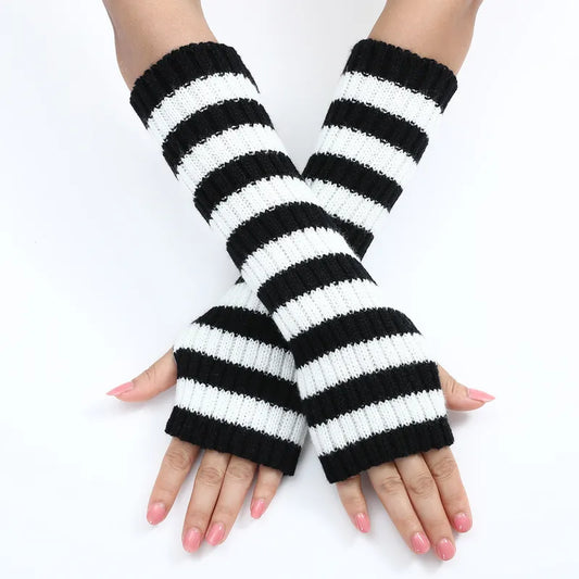 Knitted B&W Arm Sleeves - Winter Edition